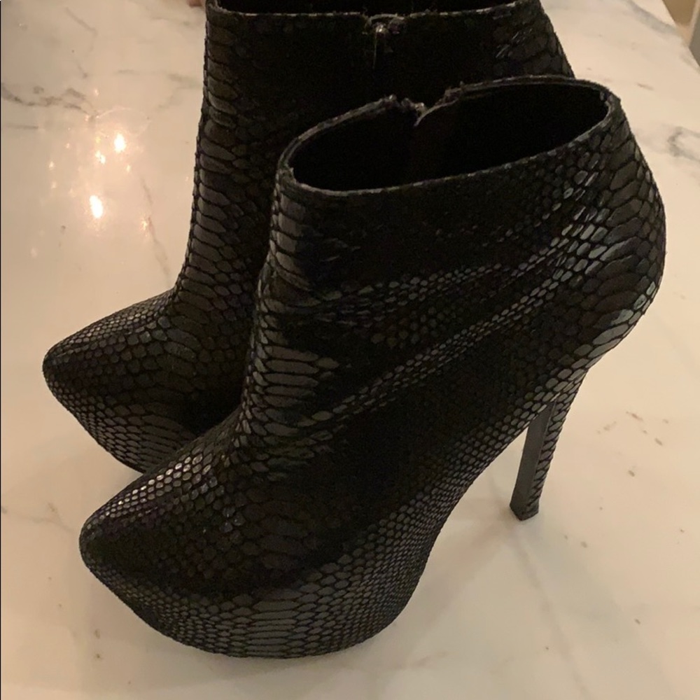 Steve Madden Black Booties